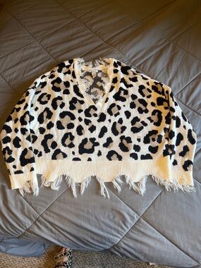 Rue 21 Frayed Hem Leopard Print V-Neck Sweater - Black & Cream
